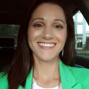 Meet your Posher, Lacee